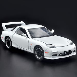 Diecast Modelo 1 32 Para Mazda RX7 Modelo de Carro de Alloy Alloy Car Colegadão de Toy Casasting Modelo Pull Back In Children's Toy Collection 230811