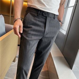 Calças masculinas de estilo britânico Men Fashion 2023 Spring Summer Business listrado Slim Fit Length Lower Troushers