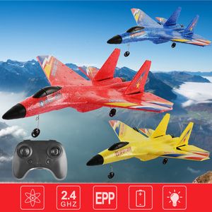 Aeronaves ElectricRC SU-27 RC Aviões Remote Control Glider Fighter Hobby 2.4G RC Plane Drones EPP Brinquedos de aeronaves de espuma para meninos Crianças Presente 230811