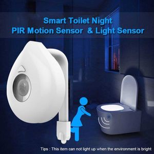 Akıllı Pir Hareket Sensörü Tuvalet Koltuğu Gece Işık Su Geçirmez 8 Renk Tuvalet Kasesi için Gece Lambası LED LUMINARIA LAMP Tuvalet Ligh HKD230824