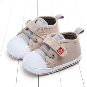 First Walkers Spring Baby Boy Shoes Born Canvas Spädbarn utomhus andas flexibel för 230812