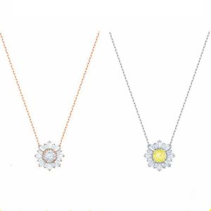 Designer Rovski luxury top jewelry accessories crystal sunflower Necklace women's Chrysanthemum pendant Korean fashion clavicle Chain Charm Jewelry for friends