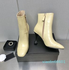 Designer Mulheres botas de joelho Bombas de bota de couro de couro BOOT SLABELAS BOOTIES DE MAÇA