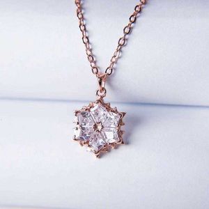 Designer Rovski luxury top jewelry accessories new Snowflake Necklace zircon snowflake pendant Korean versatile clavicle chain crystal accessories gift