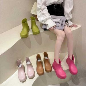 SELL Sandals Luxury Women Rain Boots Rubber Ladies Walking Waterproof Ankle Casual Thick Bottom Short Boot De Mujer 230417