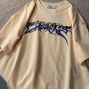 メンズTシャツアメリカンヴィンテージレタープリントグラフィックTシャツの男性と女性の夏リラックスカジュアルカップルカジュアルヒップホップ短袖トップY2K 230812