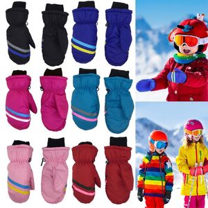 Guanti sportivi bambini bambini inverno neve da neve da ragazzo calde da sci snowboard antivento impermeabile addensato mantieni 230811