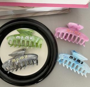 Wholesale 3 Styles Simple Clamps Designer Hair Clip Hairs Accessories Lady Girl Candy Color Brand Letter Acrylic Elastic Black Shark