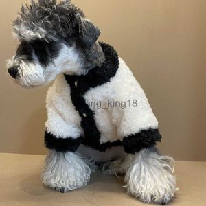 ベルベットコートペット衣類犬厚いジャケット犬服のコスチューム小さなフレンチブルドッグ温かいかわいい冬の白い黒人少年マスコタHKD230812