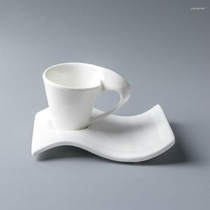 Koppar Saucers Est Design 80ml Wave Bone China Coffee Cup and Saucer Set All White Upskala Turkish Cafe Mug Latte Cappuccino Espresso Teacup