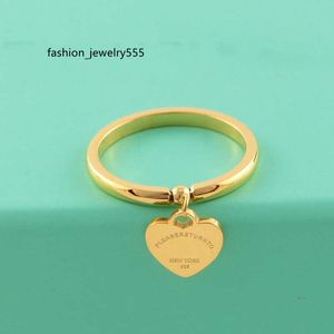 Bandringar Fashion Hollow Colorful Heart Rings rostfritt stål Big Heart Tag White Shell Ring For WomenFemale Men Wedding Jewelry