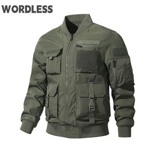 Jackets masculinos Jaqueta de bombardeiro masculino Vintage Liew Function Style Multi Pocket Workwear Coat Spring Autumn Fashion Jackets 230812