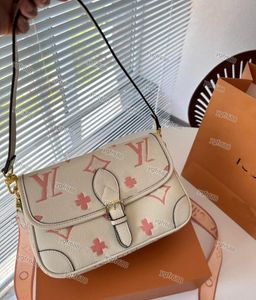 Högkvalitativ designerväska riktig läder kvinnor väska lyxhandväskor axelväska ny messenger väska sadel väska plånbok mjuk läder shopping väskor tygväska diane handväska