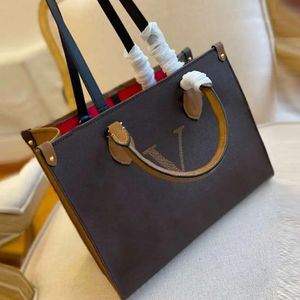 21SS Totes Women Shopping Bag Letter prägla handväskor Stylish Big Capacity Crossbody Ladies Bags 4 Färger med låda