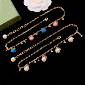 Lettere e blu Collana a ciondolo per perle bianca rosa per donna Regalo per con perline lunghe collane lunghe catena di gioielli in ottone regalo di compleanno con scatola