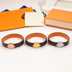 Men's Brand V Bracelet Fashion Leather Arrow Six Button Cuff Bracelet High Quality Patterned Leather 18k Gold Designer Bracelet Jewelry