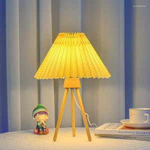 Table Lamps Solid Wood Pleated Lampshade Nordic Style Bedside Decorative Desk Lamp For Ins Retro Gift And Guesthouse Night Light
