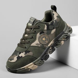 Tênis de moda de moda para homens Exército ao ar livre Camuflagem casual Casual Mães confortáveis ​​para andar calçados de caldo de pé 36 44 230814