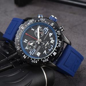 Luxury's Men's Watch Quartz Endurance Pro Avenger cronografo da 44 mm orologi a più colori uomini orologi da polso in vetro