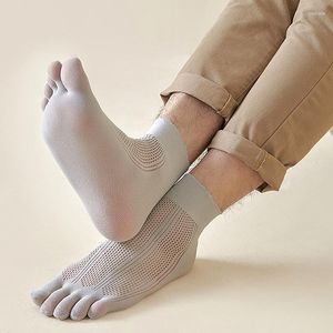 Meias masculinas homens de cinco dedos malha casual pura de cor sólida respirável na boca larga larga com dedos nylons Hollow Out