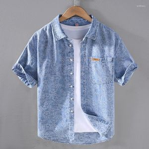 Męskie koszule #7624 jasnoniebieska koszula dżinsowa w stylu vintage krótkie rękawy luźne retro streetwear man wysokiej jakości bawełniane kieszenie letnie 2023