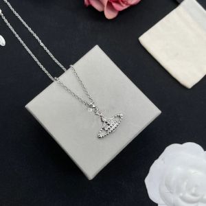 Gioielli di moda in metallo collana perla cjeweler westwood designer collane a pendente lettera vivian chokers di lusso