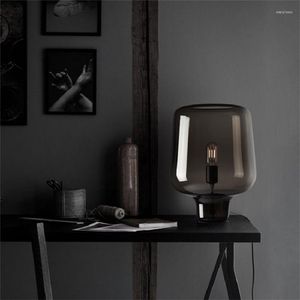 테이블 램프 디자이너 램프 현대 회색 유리 바디 데스크 가벼운 침실 거실 바 엘 빌라 장식 미니멀리스트 E27 연구