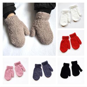 Party Favor Children Winter Gloves Kids Solid Color Acrylic Mittens Varma stickade stretchfinger Mitten Student Utomhus Glove Christmas Gift Q454