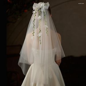 Veli da sposa janevini avorio floreale foglie verdi foglie fatte a mano matrimonio 2 livelli con fiocrino corto shocleier hochzeit