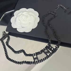 Collane a pendente di fascia alta a 20 stile Wholesale Women Geometry Collana in acciaio inossidabile in acciaio inossidabile Designer a catena placcata Designer Lettera Crystal Pearl Jewelry