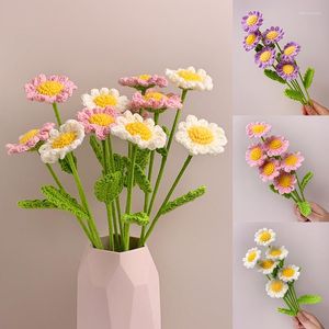 Dekorativa blommor 1pc bröllop handstickad virkning daisy bukett färdig konstgjord hemdekoration handgjorda garn