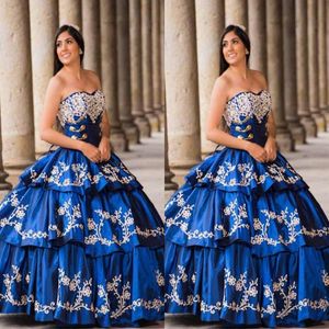 2022 푹신한 자수 댄스 파티 스위트 16 드레스 조끼 de Quinceanera Strapless Crystal Satin Princess Layers Ball Gowns Corset278y