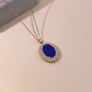 Collane a ciondolo Arrivo all'ingrosso Collana di pietra gemella di lusso per donne con O Color Color Stone Locket Factory Sale Shippi GRATUITA