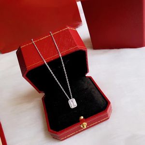 Pendant Neckalce Design Luxury Brand Square Borrhalsband för kvinnor Rostfritt stål smycken Tillbehör Zirkon Kvinnor smycken Party Holiday Gift