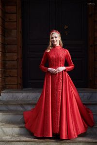 Party Dresses Red Satin Pärlade muslimsk aftonklänning Islamisk långärmad hijab prom formell klänning arabiska dubai kvinnor marockanska kaftan