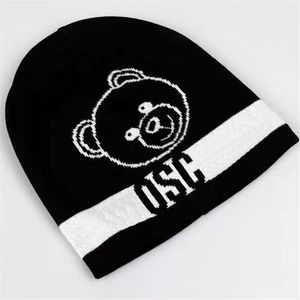 Mens Designer Beanie Womens Fashion Wool Beanies Winter Hat Classic Bear Character Warm Fitted Hats Soft Bonnet Cappello