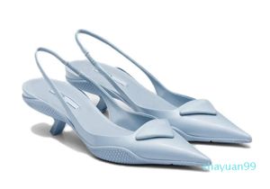 Sandálias de luxo saltos altos saltos de moda sênior sapatos de moda letra jantar de casamento sandálias femininas