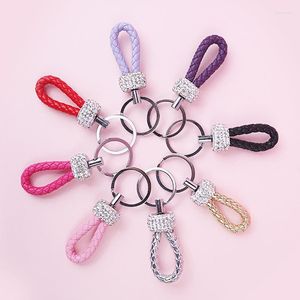 Keychains pu de couro com correia de tecelagem Chain Key Ring Cute Cheyring Holder Diy Charm Pano Bag Acessórios para homens