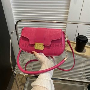 Crocodile Chain Bag 2023 New Autumn Light Luxury and Simple Underarm Strap Crossbody Handbag for WomenStylishDesignerbags