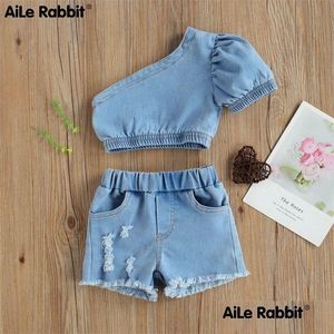 Kleidungsstücke Baby Summer Girl zweiteilige Set Kid Single Shoder Crop Tops Hemd Ripped Jeans Shorts mit Taschen für Kinder 220328 DHMCL