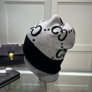 Beanie/Totenkopfmützen Beanie/Totenkopfmützen, modische Herren-Designer-Mütze, Wintermütze, gestrickte Wollmütze plus Samtkappe, Totenköpfe, dickere Maske, Fransenmützen