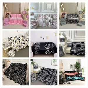 2023-Fashion Brand Designer Blanket Throw Blankets Sofa Bed Plane Travel Fleece Blanket Bath Towel Luxury Gift For Party Wedding