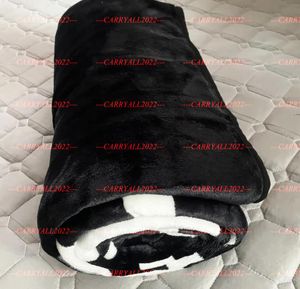 2023 Letter Cashmere Designer filt 150 x 200 cm Luxury Cashmere Plaid virkning Mjuk ull Portable Scarf Shawl Warm Sticke Throw Filt Gift for Women
