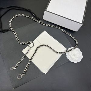 Cintura a catena di moda per donne designer catene in vita in metallo lettere lady cinghie di alta qualità Huftkette catene de Taille