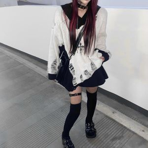 Женские толстовины Осень Зимняя зима Harajuku Gothic Girls Black White Splicing V-образное свитер модный панк с длинным рукавом.