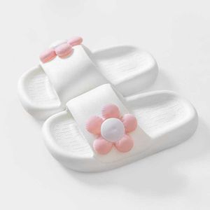 Slipper baby barn barn flickor tofflor skor mode blommor fast mjuk ensam hem badrum antiskid vatten sandaler