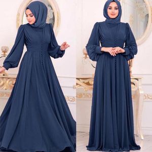 Etniska kläder 2023 Mellanöstern Muslimsk kvinnor Lång klänning Solid färg stor storlek Chiffon Patted A-line Abayas för kvinnor islamiska