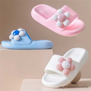 Slipper baby barn barn flickor tofflor skor mode blomma fast mjukt ensam hem badrum antiskid vatten sandaler r230815