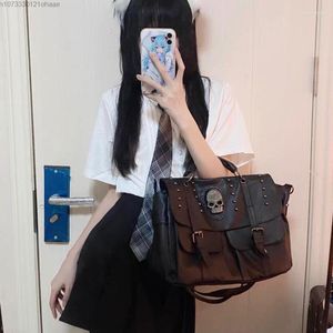 Bel çantaları y2k gotik tarzı kafatası büyük kapasiteli perçin el çantası Amerikan retro baharatlı kız punk jk crossbody çanta cadılar bayramı cosplay tote