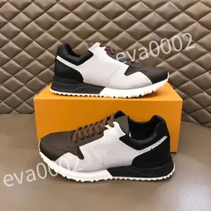 2023 Nuovo designer di lusso Scarpe bianche Scarpe casual Sneaker da uomo Sneaker di moda da donna Sneaker non slittata classiche dalle scarpe RD0907